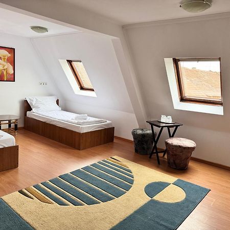Hotel Complex Select Mediaş Zewnętrze zdjęcie