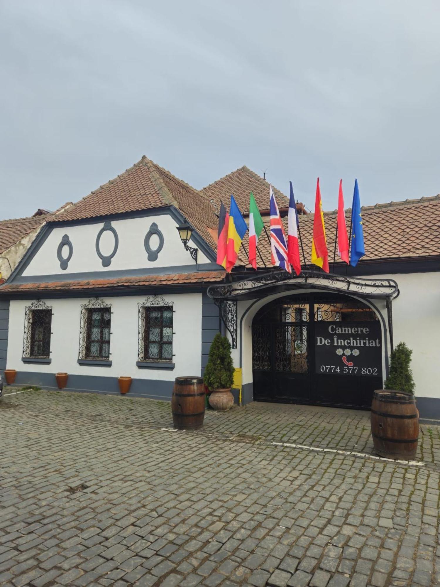 Hotel Complex Select Mediaş Zewnętrze zdjęcie