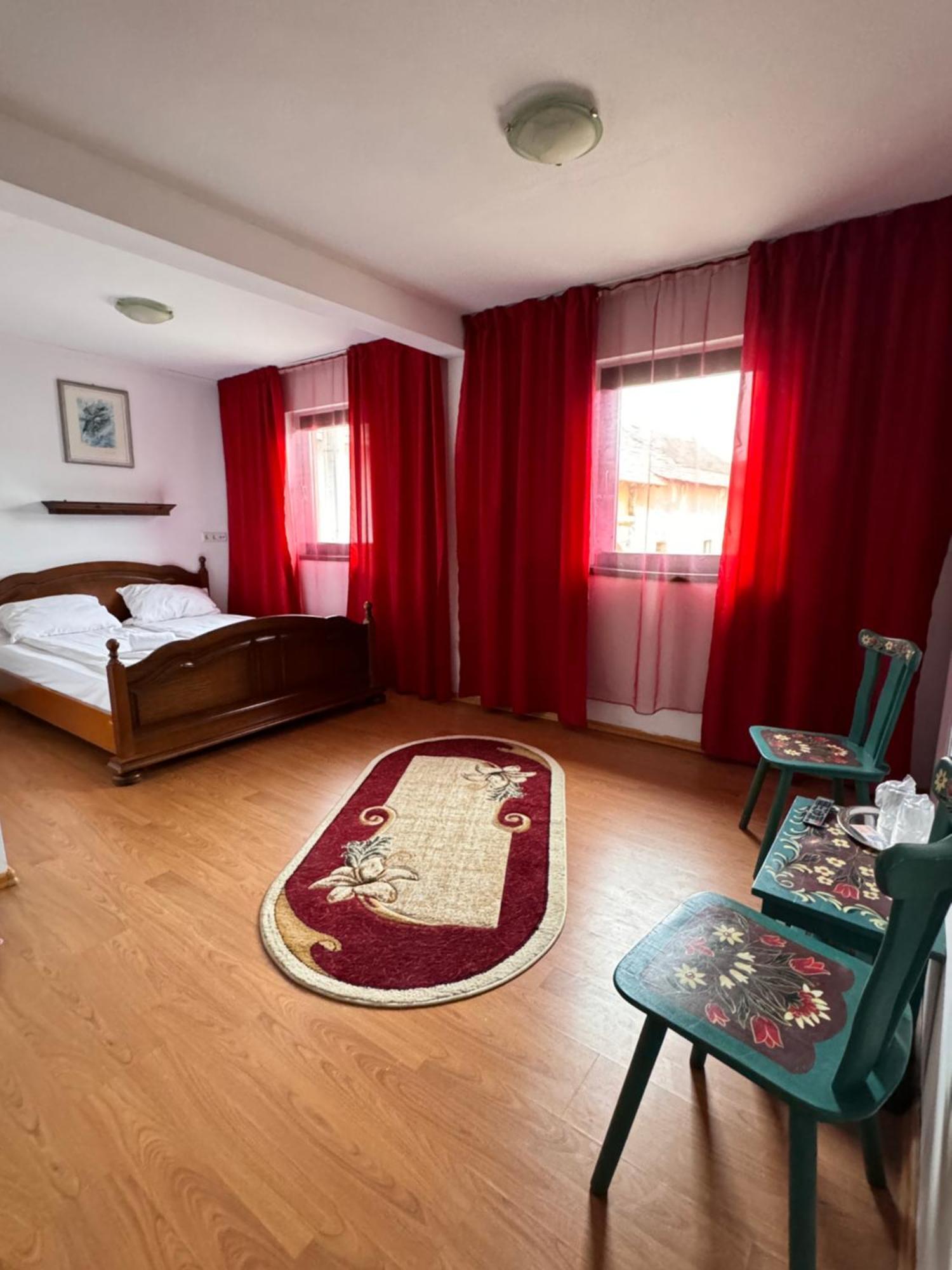 Hotel Complex Select Mediaş Zewnętrze zdjęcie