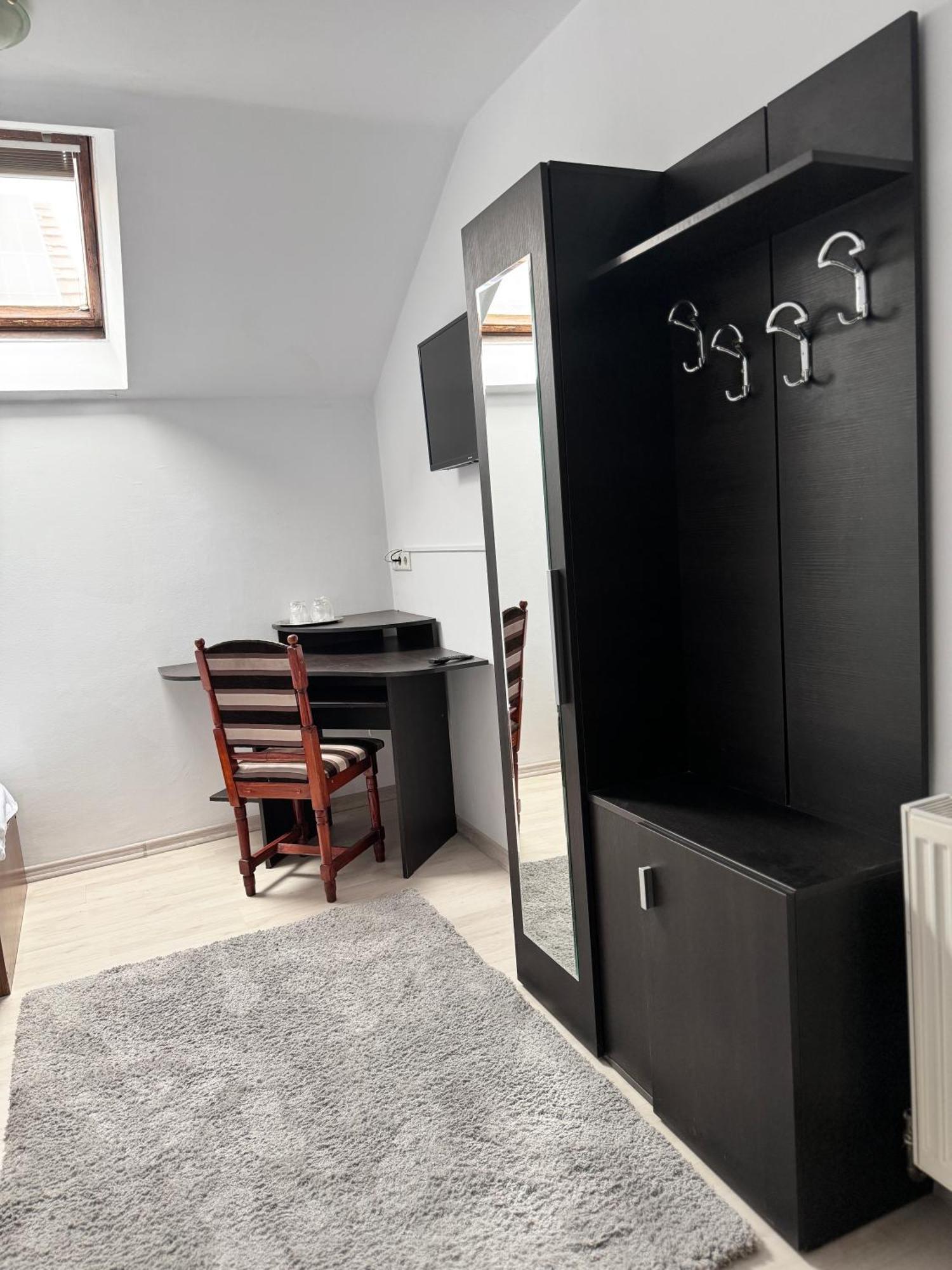 Hotel Complex Select Mediaş Zewnętrze zdjęcie