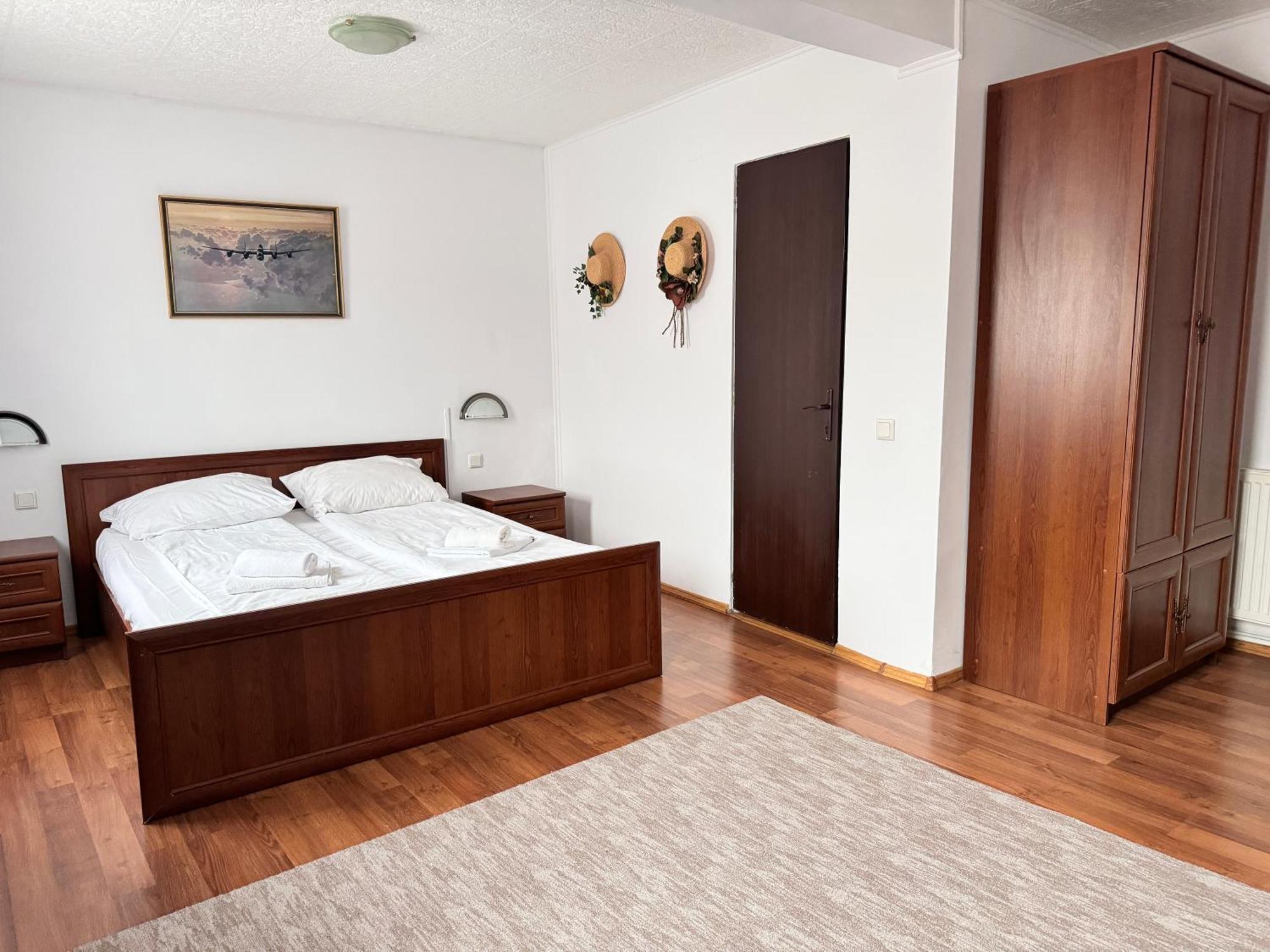 Hotel Complex Select Mediaş Zewnętrze zdjęcie